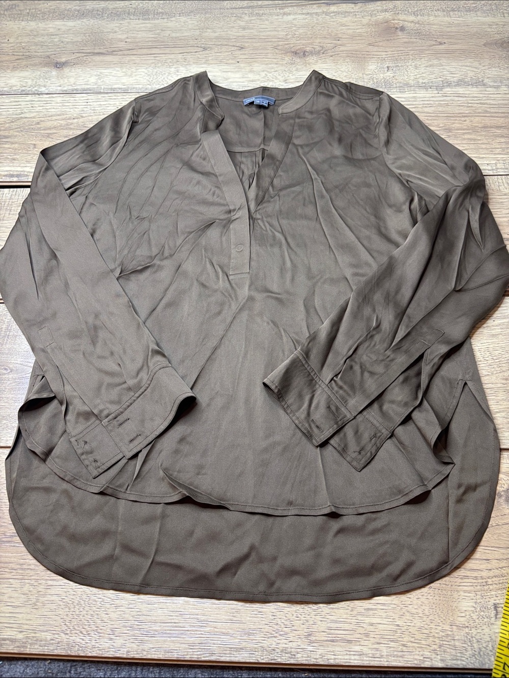 Women’s Vince Silk Georgette Half Packet Long-Sleeve Hi Low Shirt Size 12